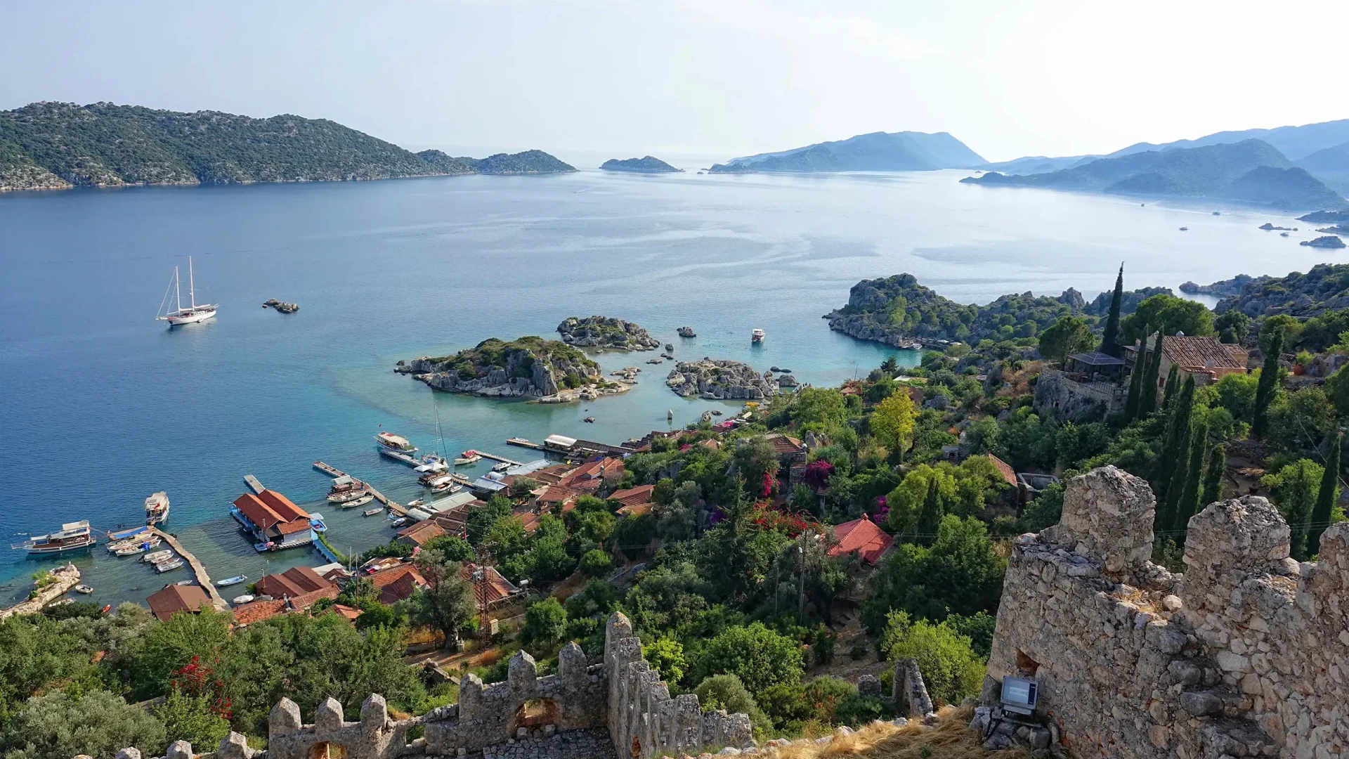 Kekova sunken city boat tour with turquoise waters and historic ruins