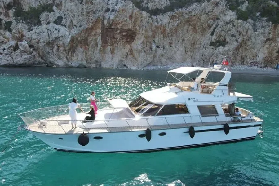 Private Yacht in Belek Mid No:1 Custom Made